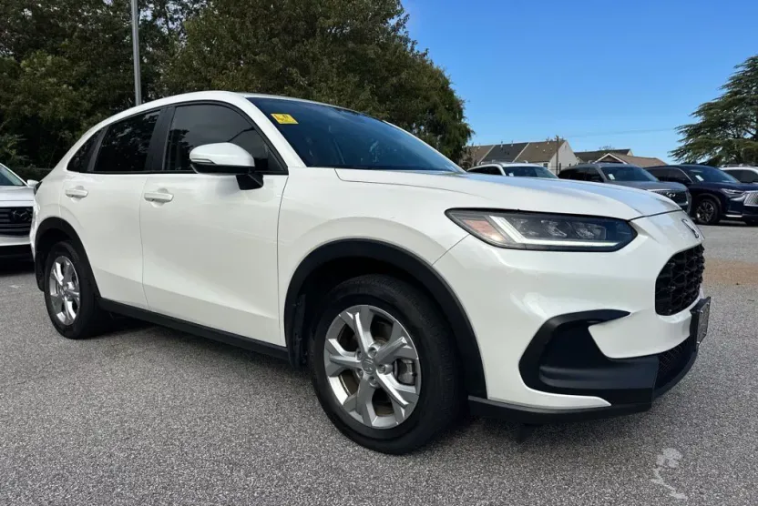 2024 Honda HR-V LX photo 1