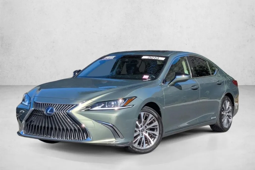 2019 Lexus ES 300h Premium photo 1