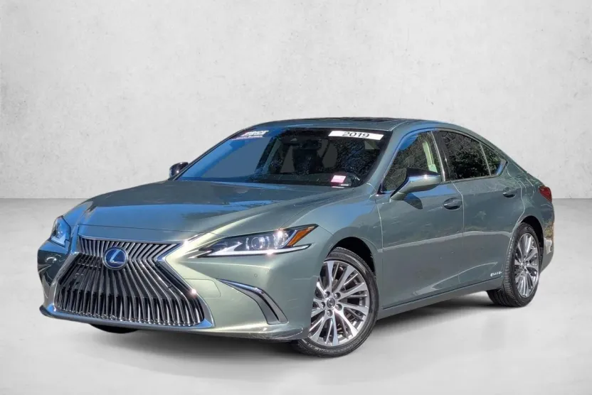2019 Lexus ES 300h Premium photo 1