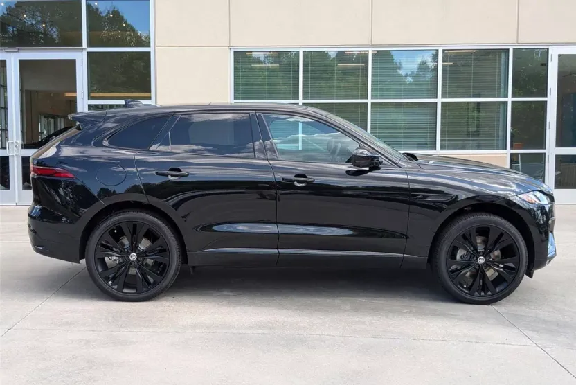 2026 Jaguar F-PACE P250 R-Dynamic S photo 1