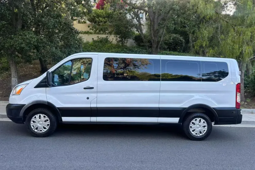 2019 Ford Transit XLT Van photo 1