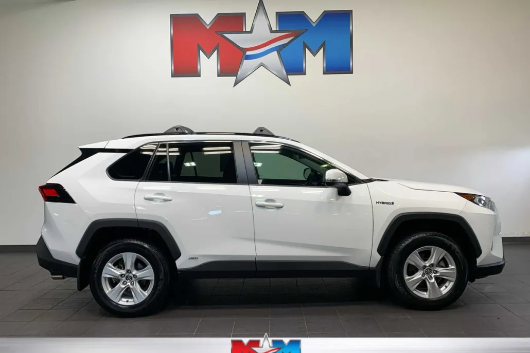 2020 Toyota RAV4 Hybrid XLE photo 1
