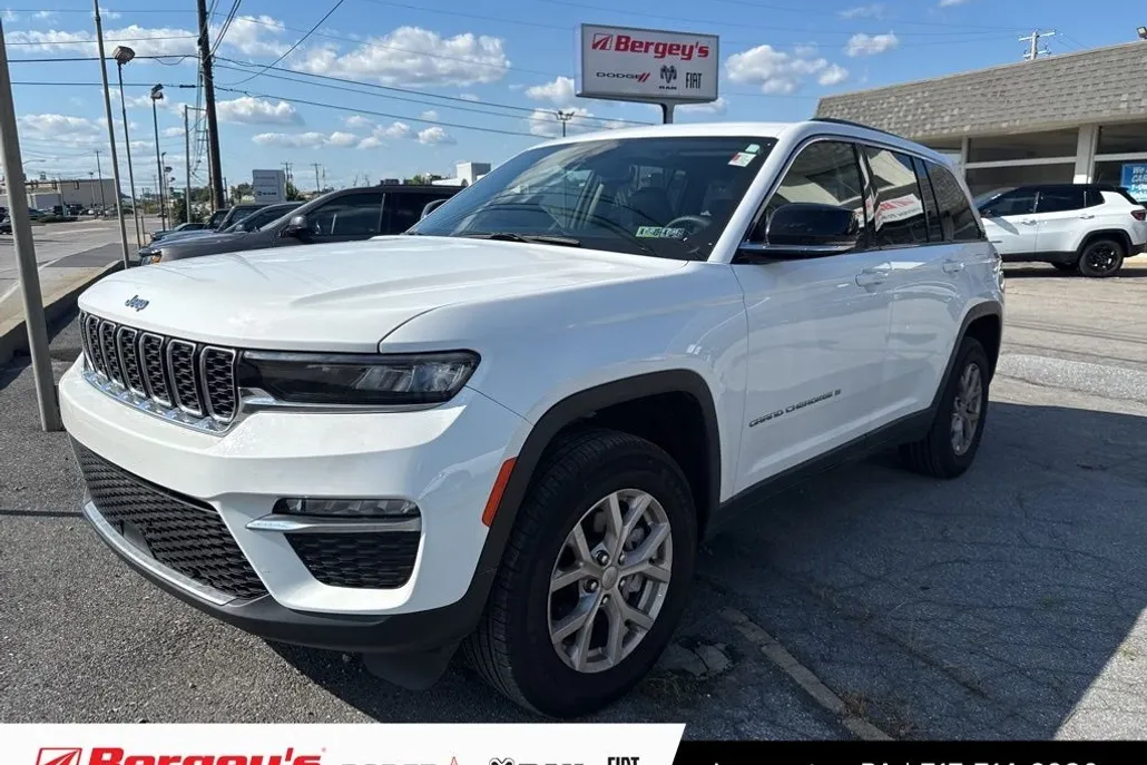 2023 Jeep Grand Cherokee Limited photo 1