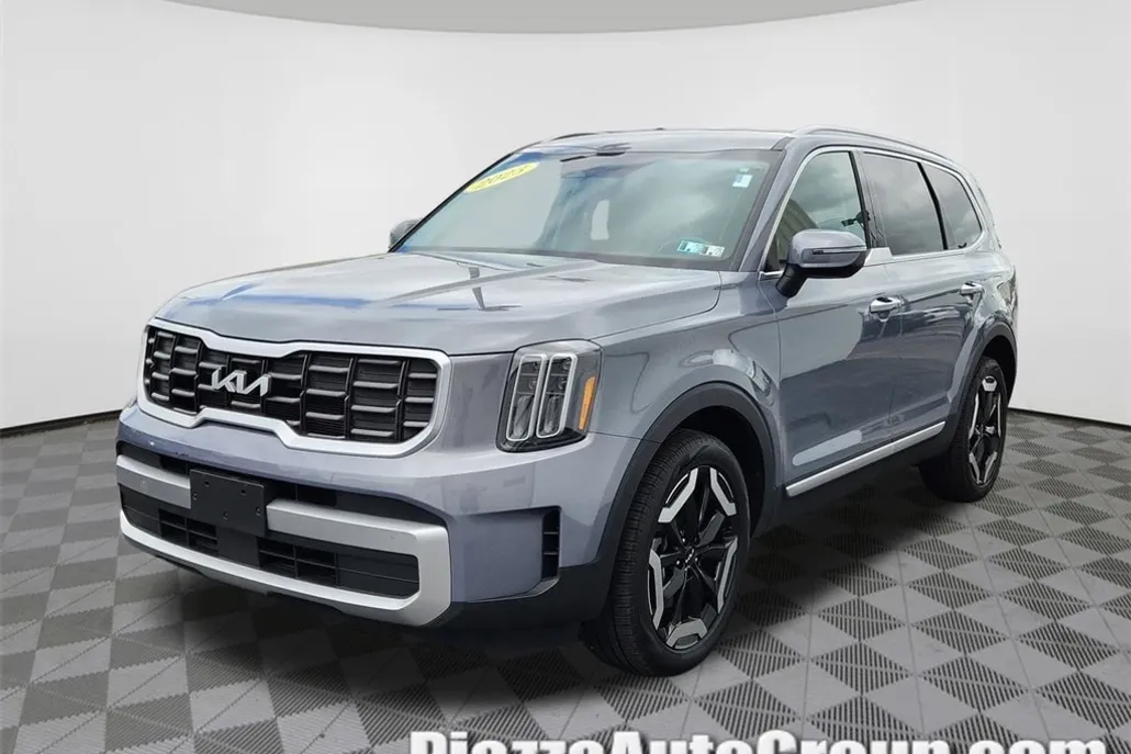 2023 Kia Telluride S photo 1