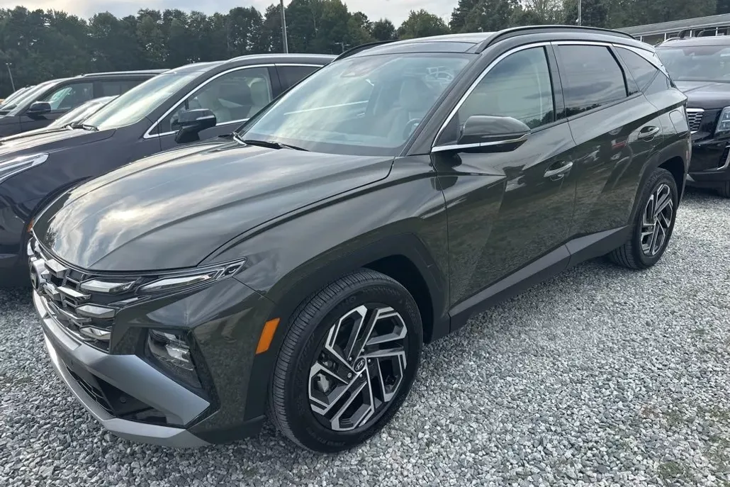 2025 Hyundai Tucson Limited photo 1