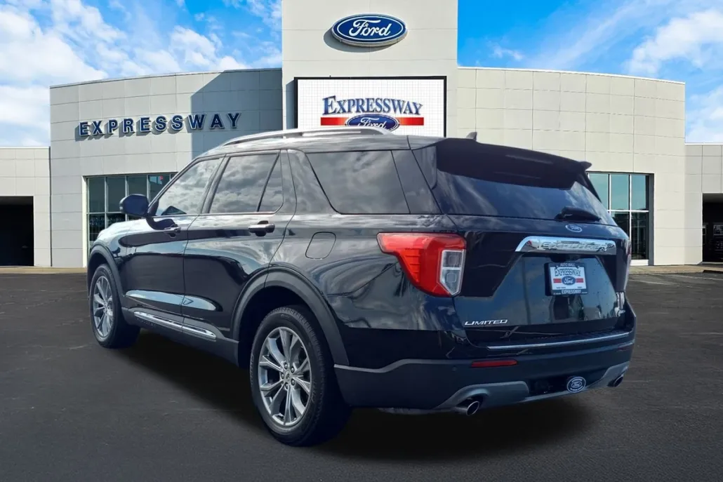 2022 Ford Explorer Limited photo 1