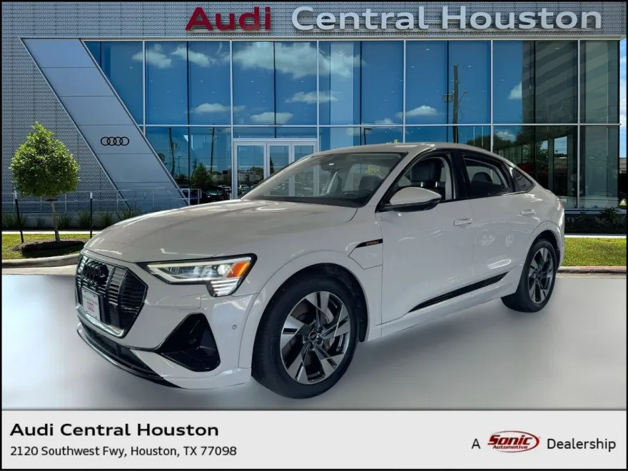 2022 Audi e-tron Sportback S line Premium photo 1