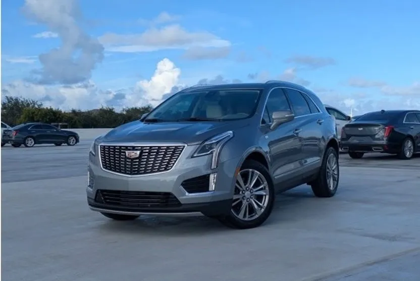 2024 Cadillac XT5 Premium Luxury photo 1