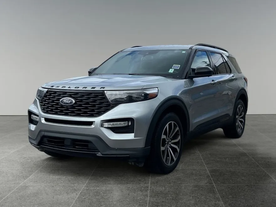 2023 Ford Explorer ST-Line photo 1