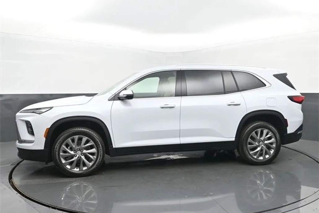 2026 Buick Enclave Preferred photo 1