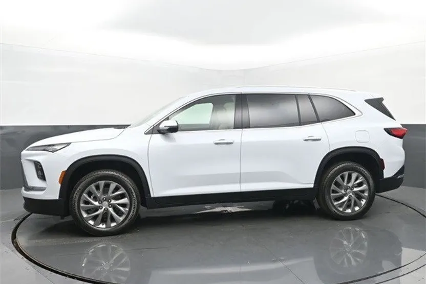 2026 Buick Enclave Preferred photo 1
