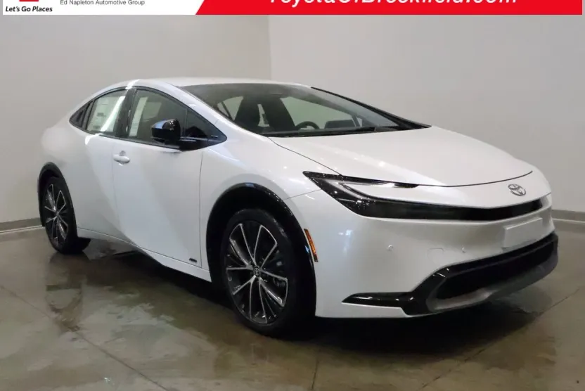 2026 Toyota Prius XLE photo 1