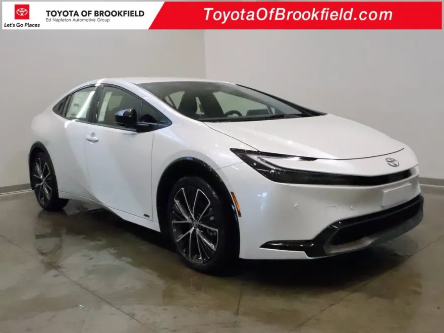2026 Toyota Prius XLE photo 1
