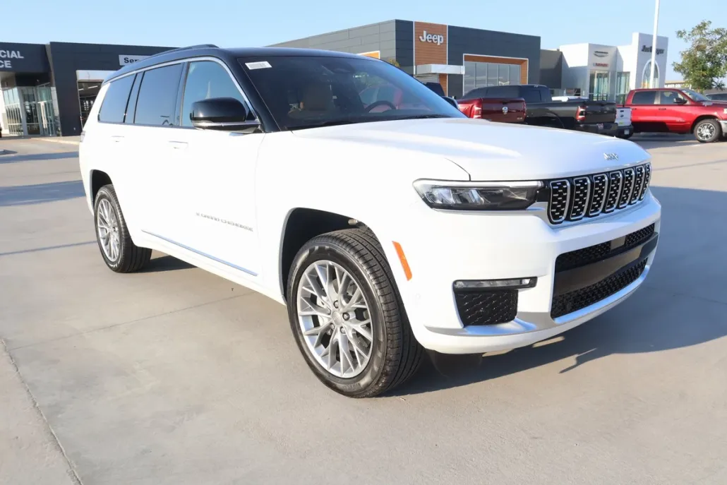 2025 Jeep Grand Cherokee L Summit photo 1