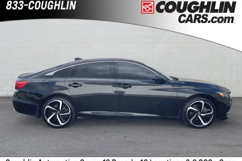 2018 Honda Accord Sport 2.0T photo 1