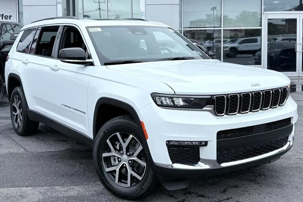 2025 Jeep Grand Cherokee L photo 1