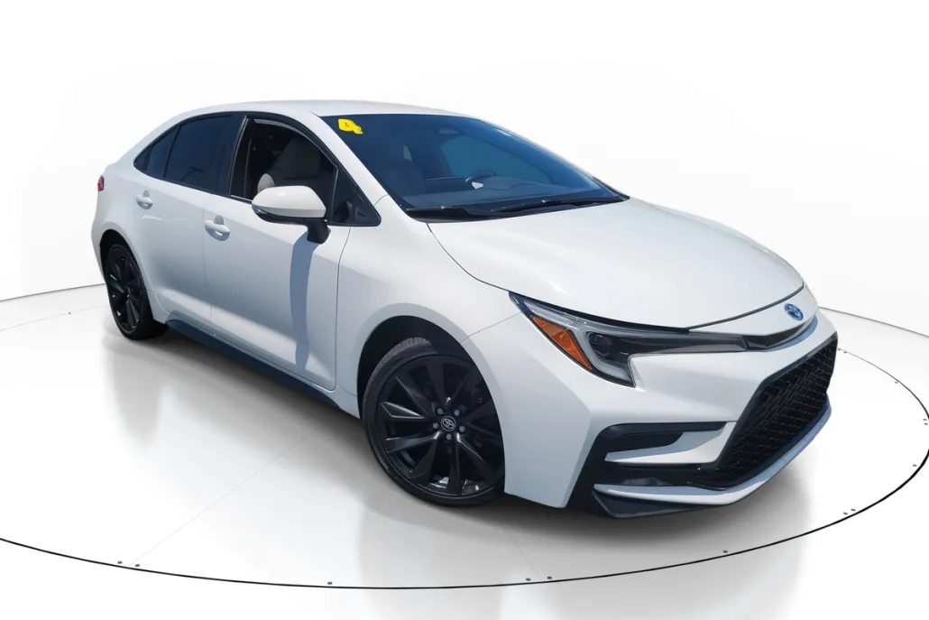 2024 Toyota Corolla Hybrid SE photo 1