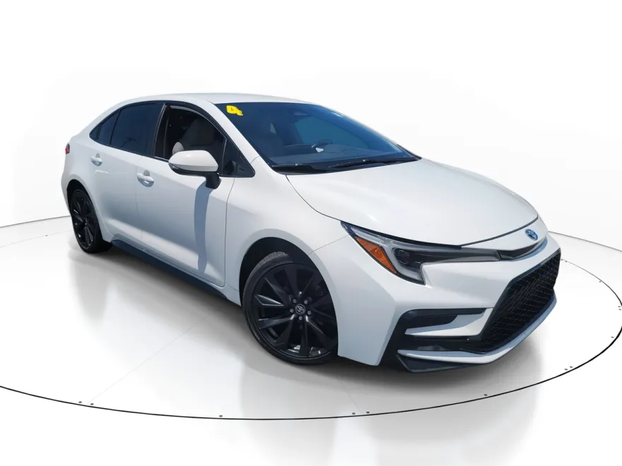 2024 Toyota Corolla Hybrid SE photo 1