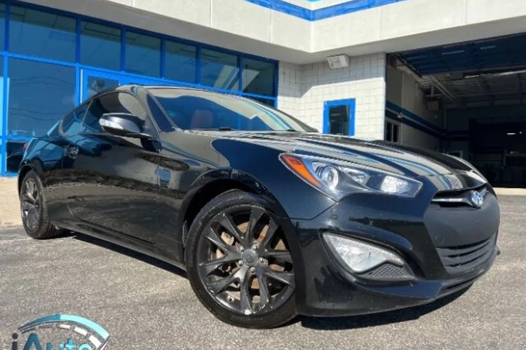 2013 Hyundai Genesis Coupe 3.8 Grand Touring photo 1