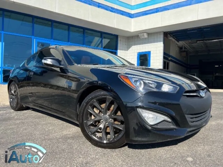 2013 Hyundai Genesis Coupe 3.8 Grand Touring photo 1