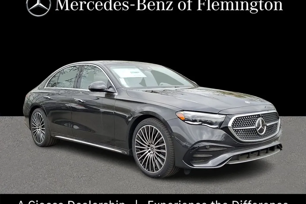 2025 Mercedes Benz E 350 4MATIC photo 1