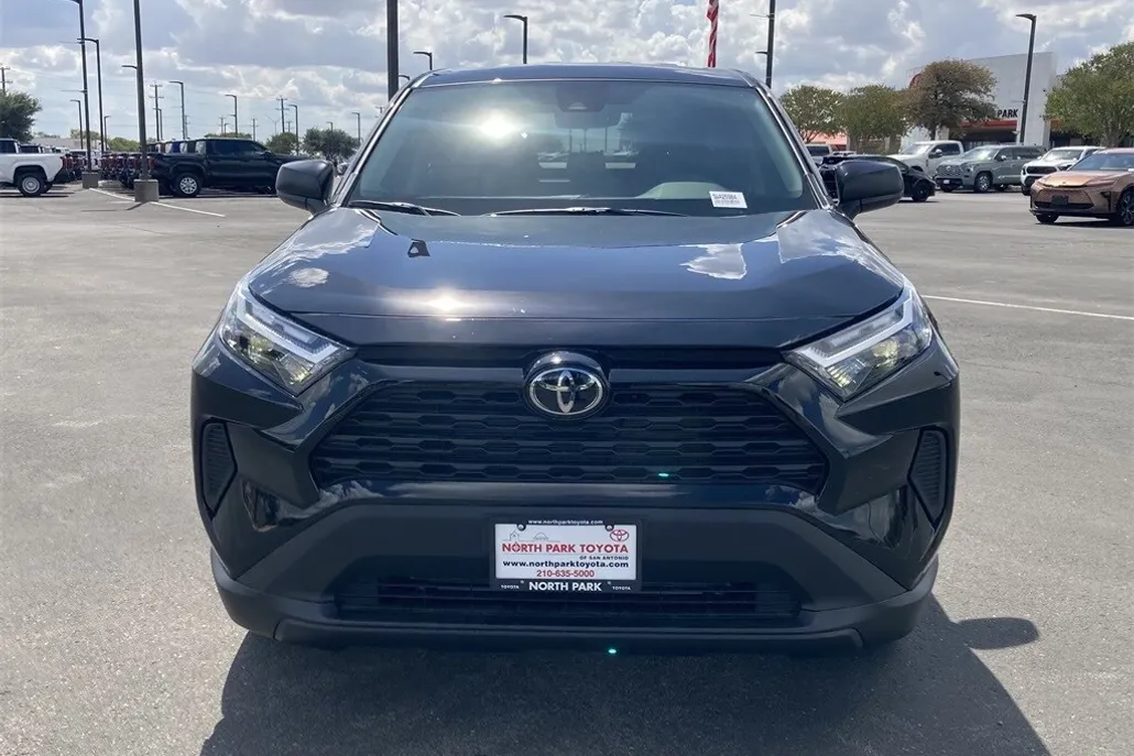 2025 Toyota RAV4 LE photo 1