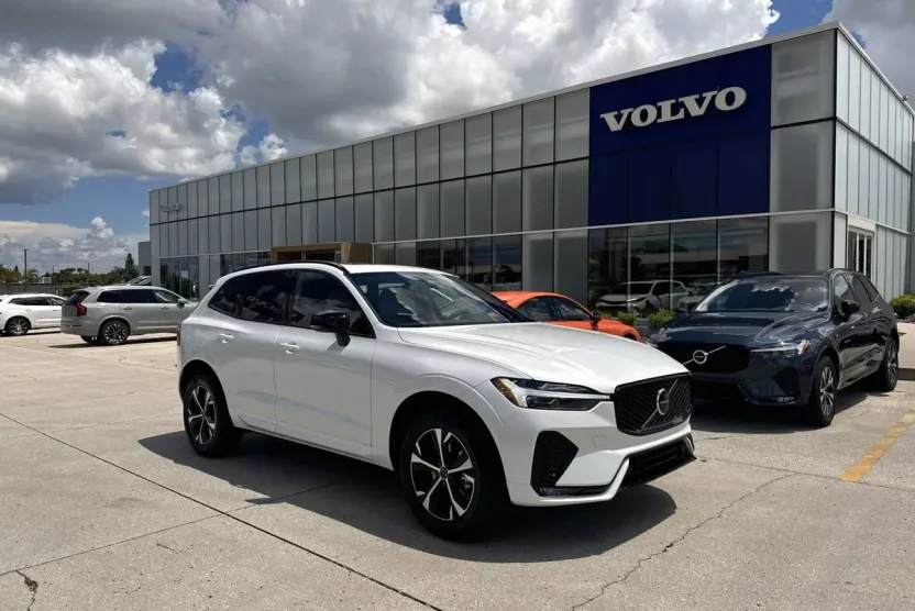 2026 Volvo XC60 B5 Core photo 1