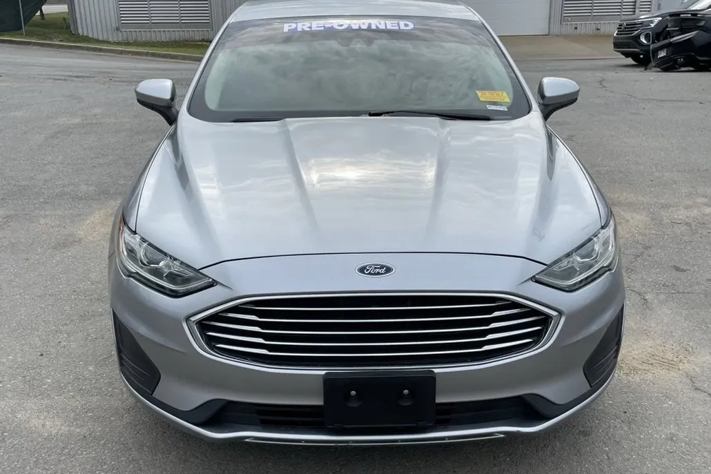 2020 Ford Fusion SE photo 1