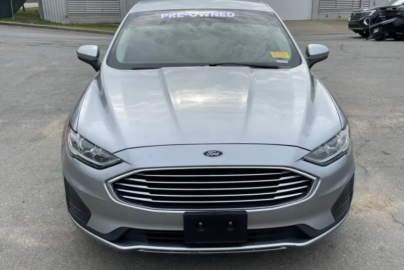 2020 Ford Fusion SE photo 1