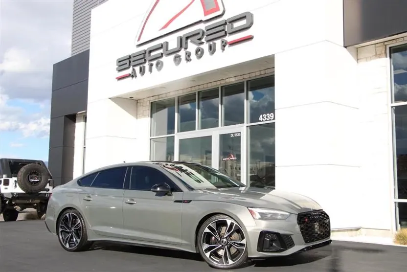 2023 Audi S5 Prestige photo 1