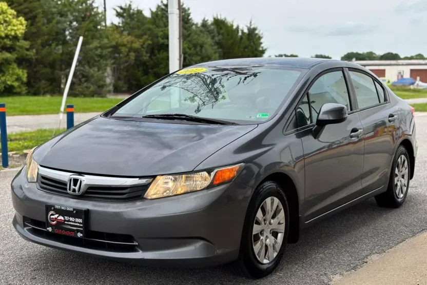 2012 Honda Civic LX photo 1