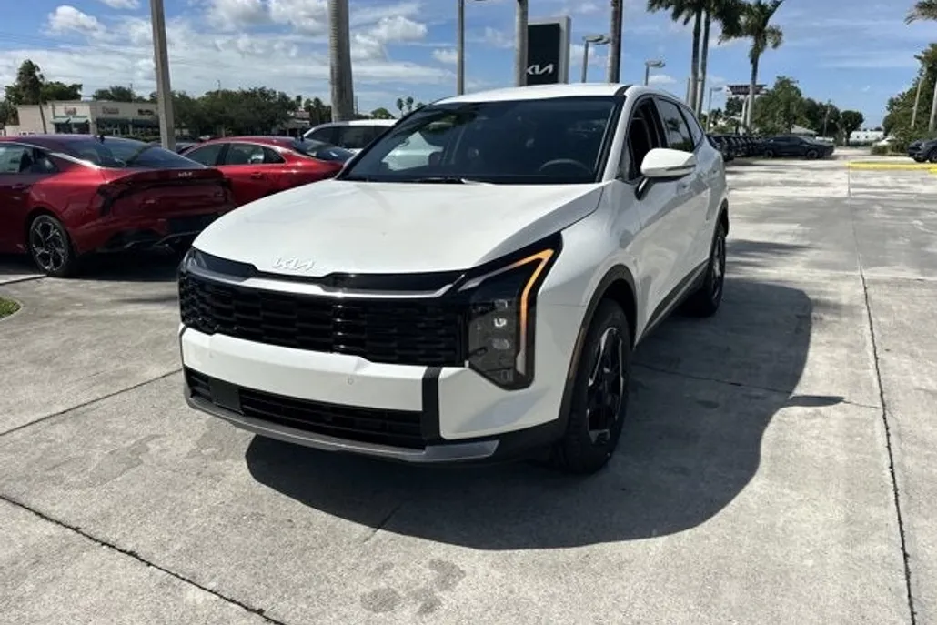 2026 Kia Sportage Hybrid S photo 1