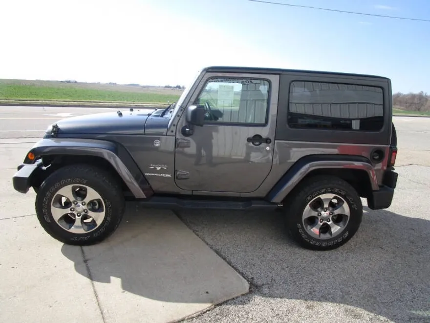 2018 Jeep Wrangler Sahara photo 1