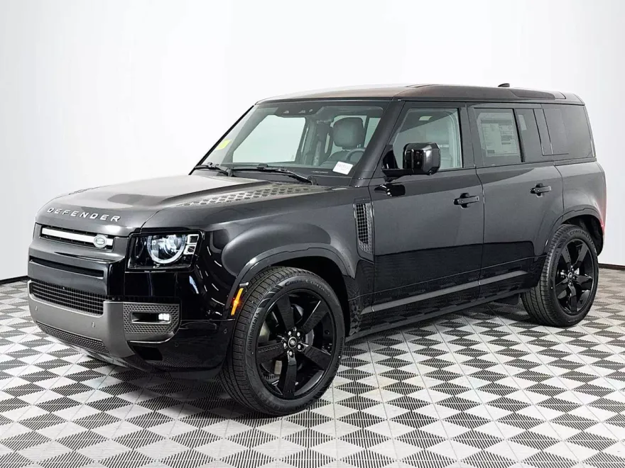 2025 Land Rover Defender 110 X-Dynamic SE photo 1