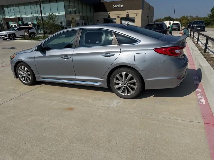 2016 Hyundai Sonata Sport photo 1
