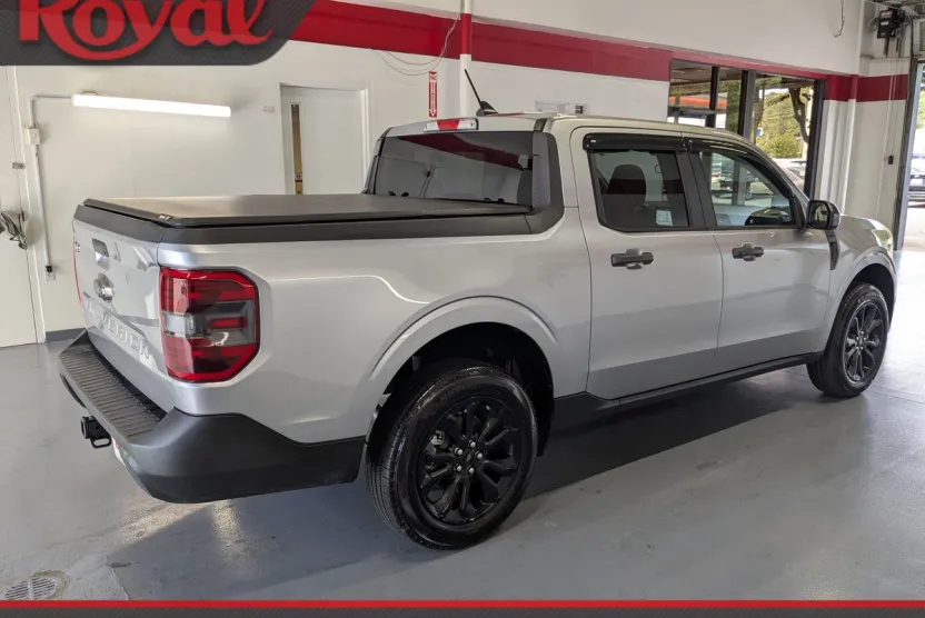 2024 Ford Maverick XLT photo 1