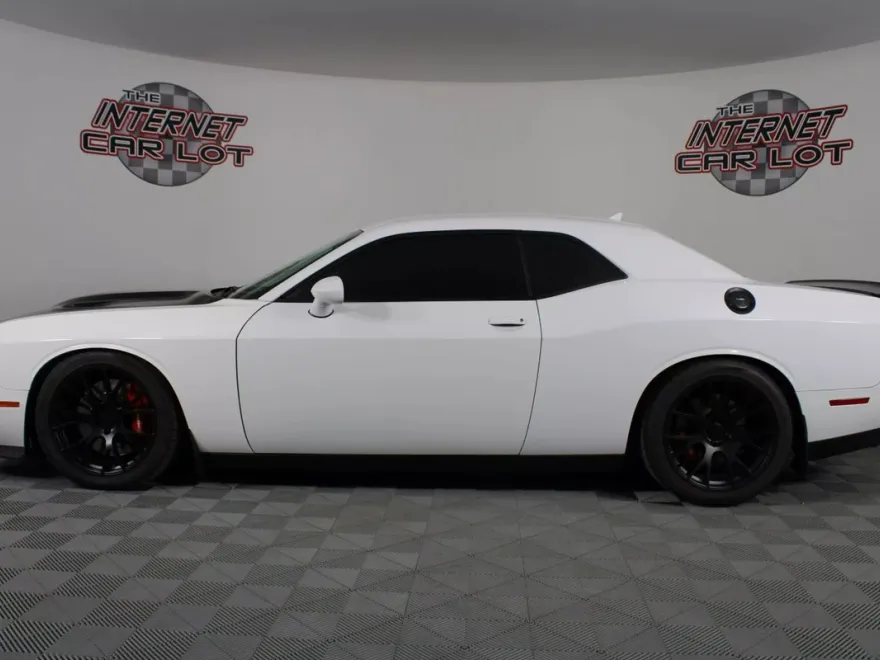 2017 Dodge Challenger SRT8 Hellcat photo 4