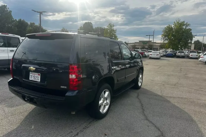 2007 Chevrolet Tahoe LTZ photo 1