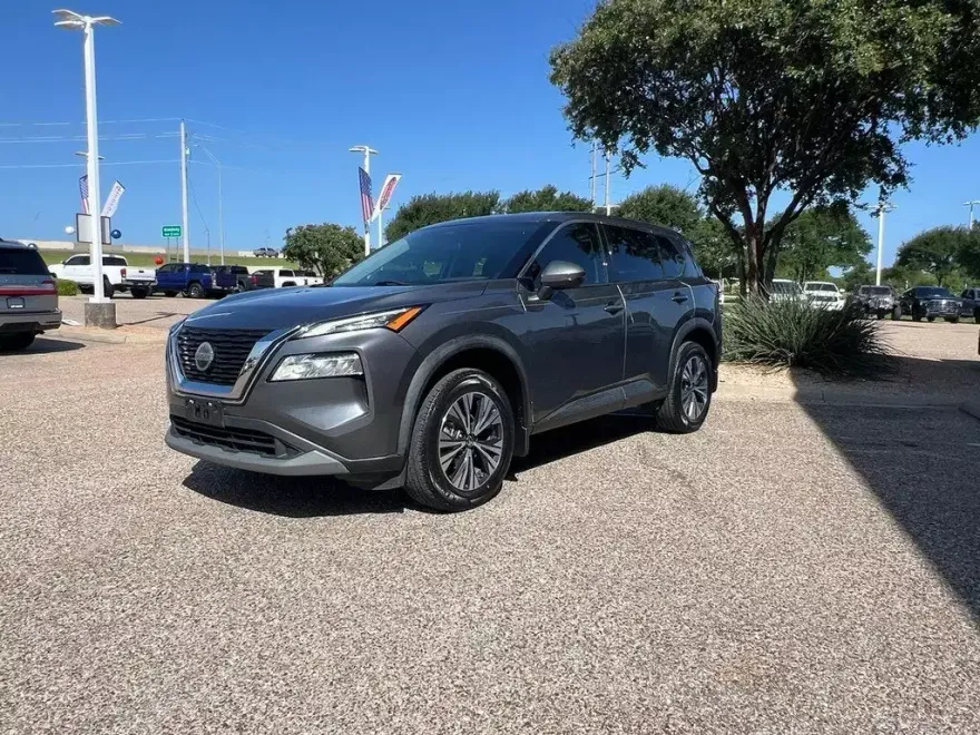 2021 Nissan Rogue SV photo 1