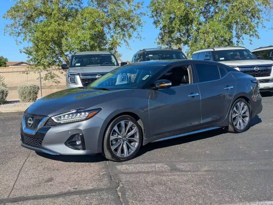 2023 Nissan Maxima Platinum photo 1