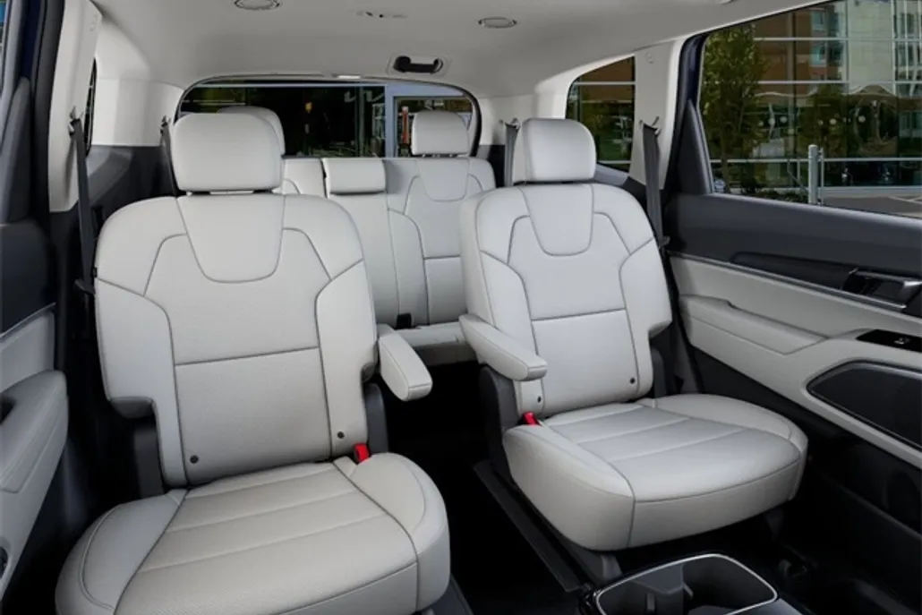 2025 Kia Telluride S photo 1
