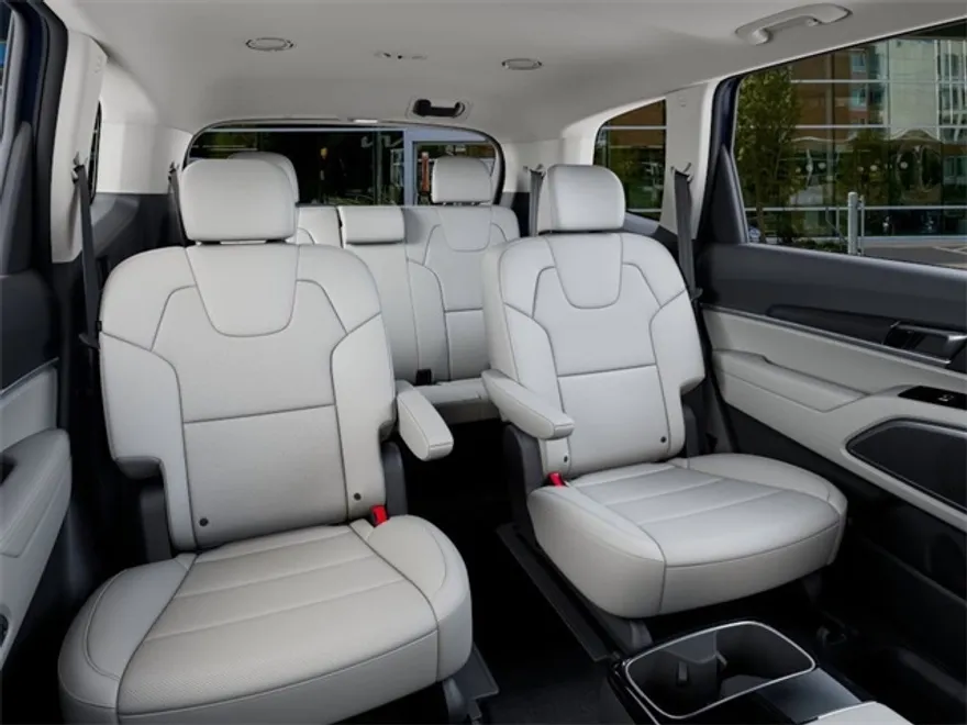 2025 Kia Telluride S photo 1