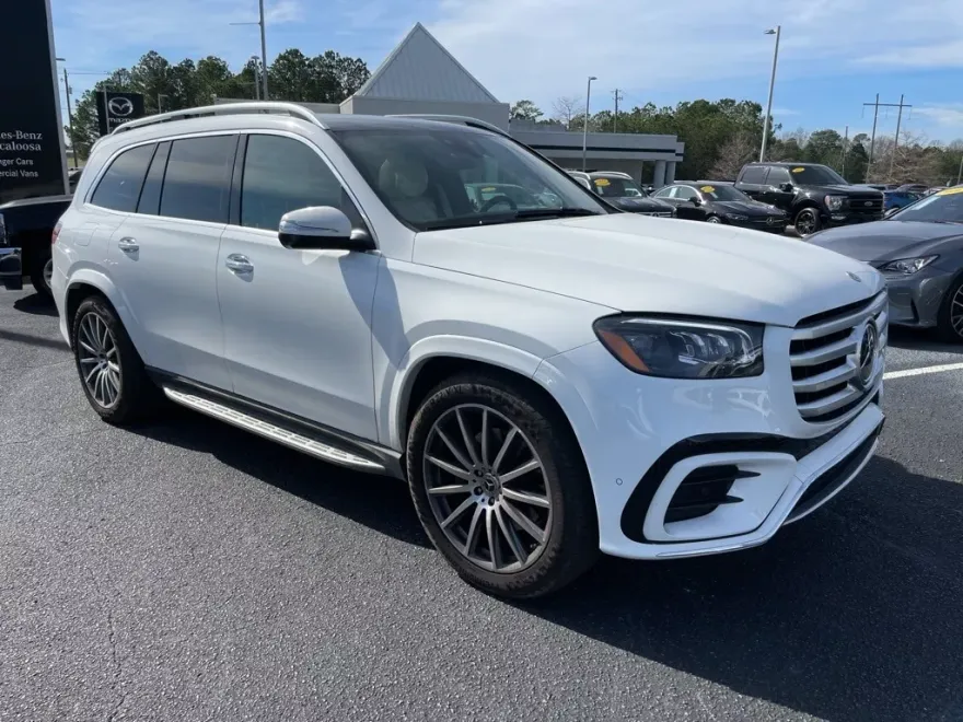 2025 Mercedes Benz GLS 580 photo 1
