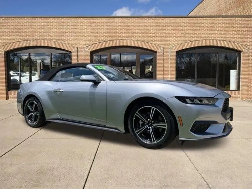 2025 Ford Mustang EcoBoost Premium Convertible photo 1