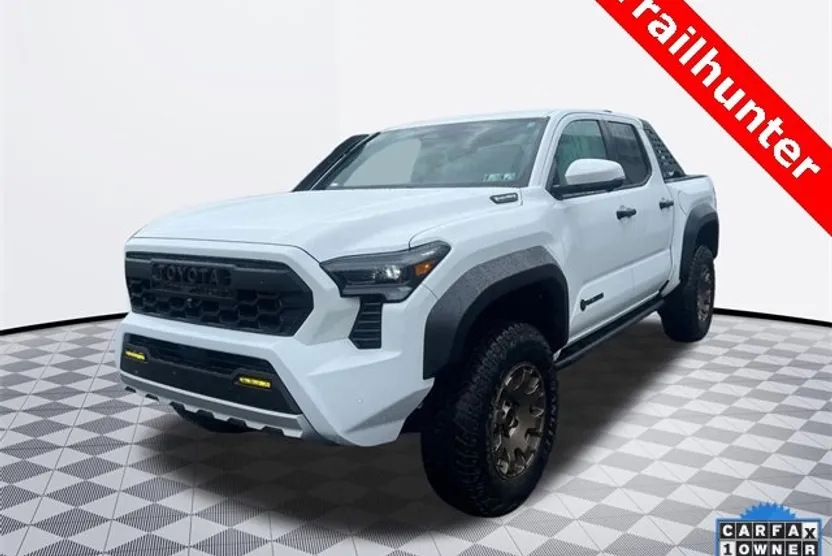 2025 Toyota Tacoma Trailhunter photo 1