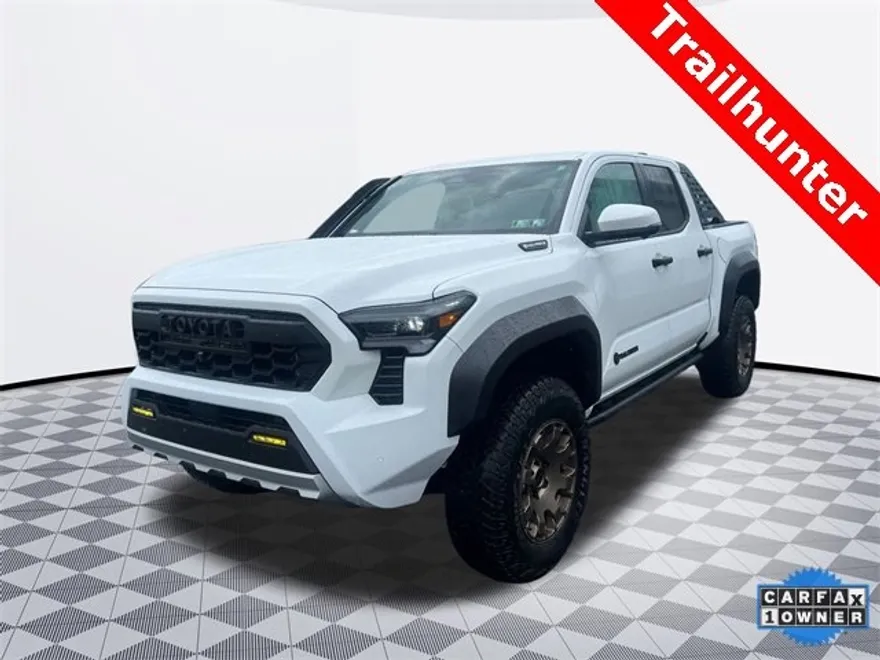2025 Toyota Tacoma Trailhunter photo 1
