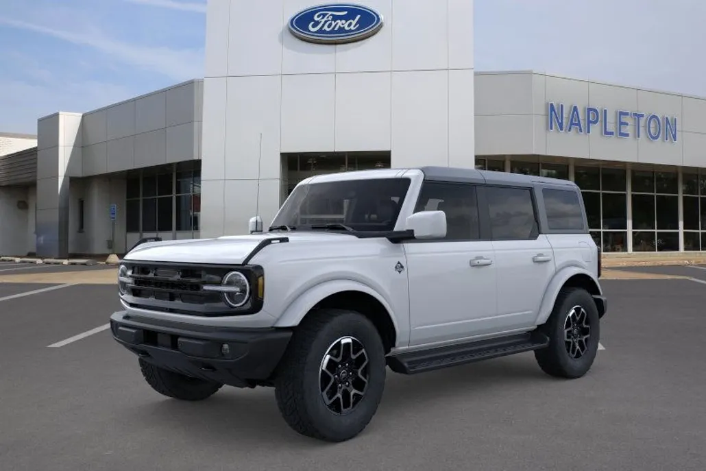 2025 Ford Bronco Outer Banks photo 1