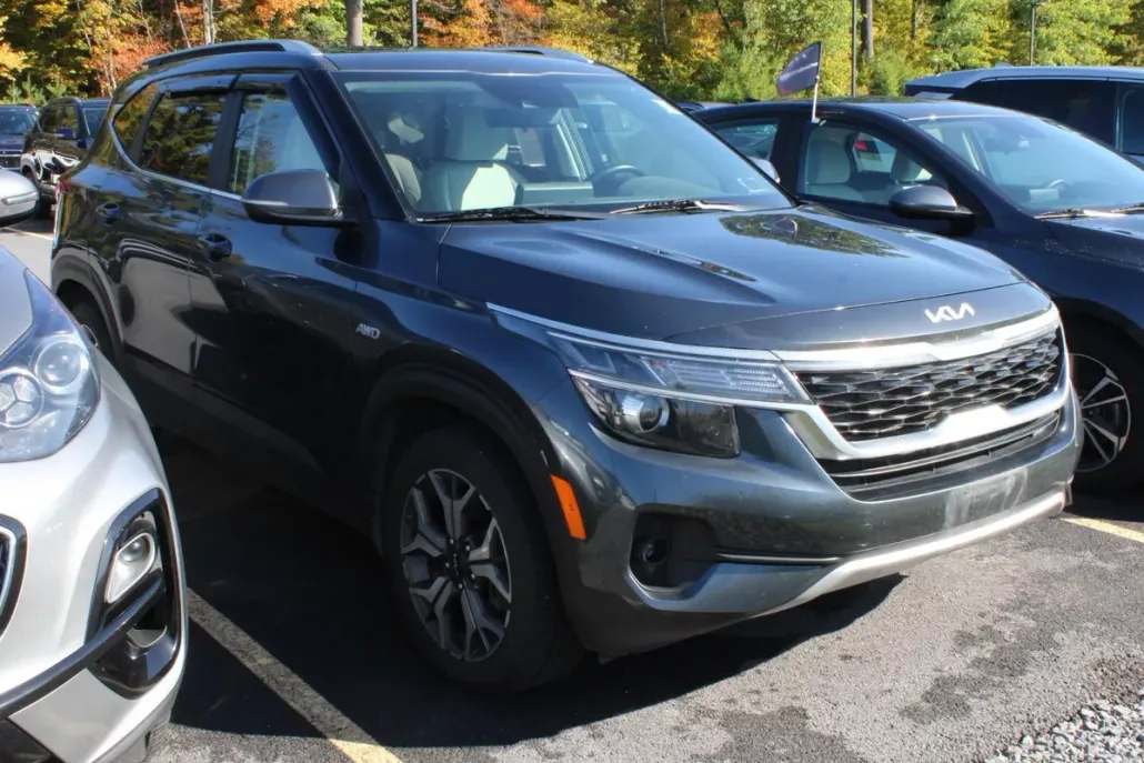 2022 Kia Seltos EX photo 1
