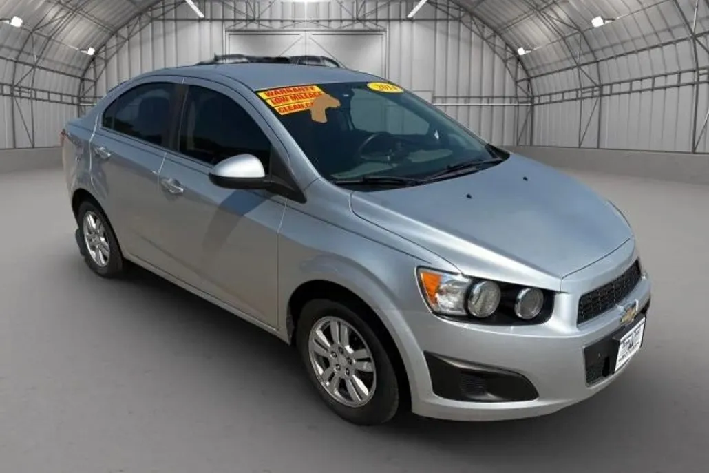 2014 Chevrolet Sonic LT photo 1