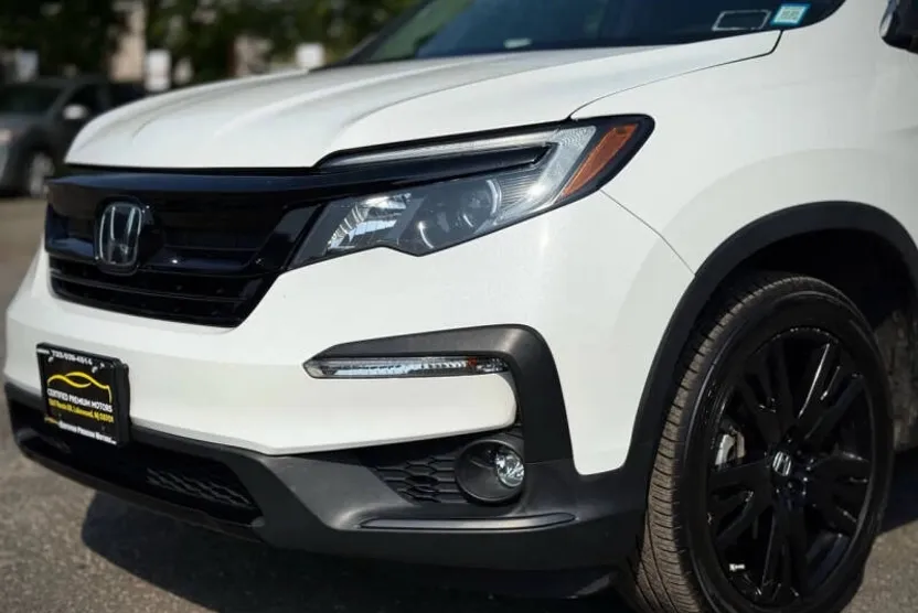 2021 Honda Pilot SE photo 1